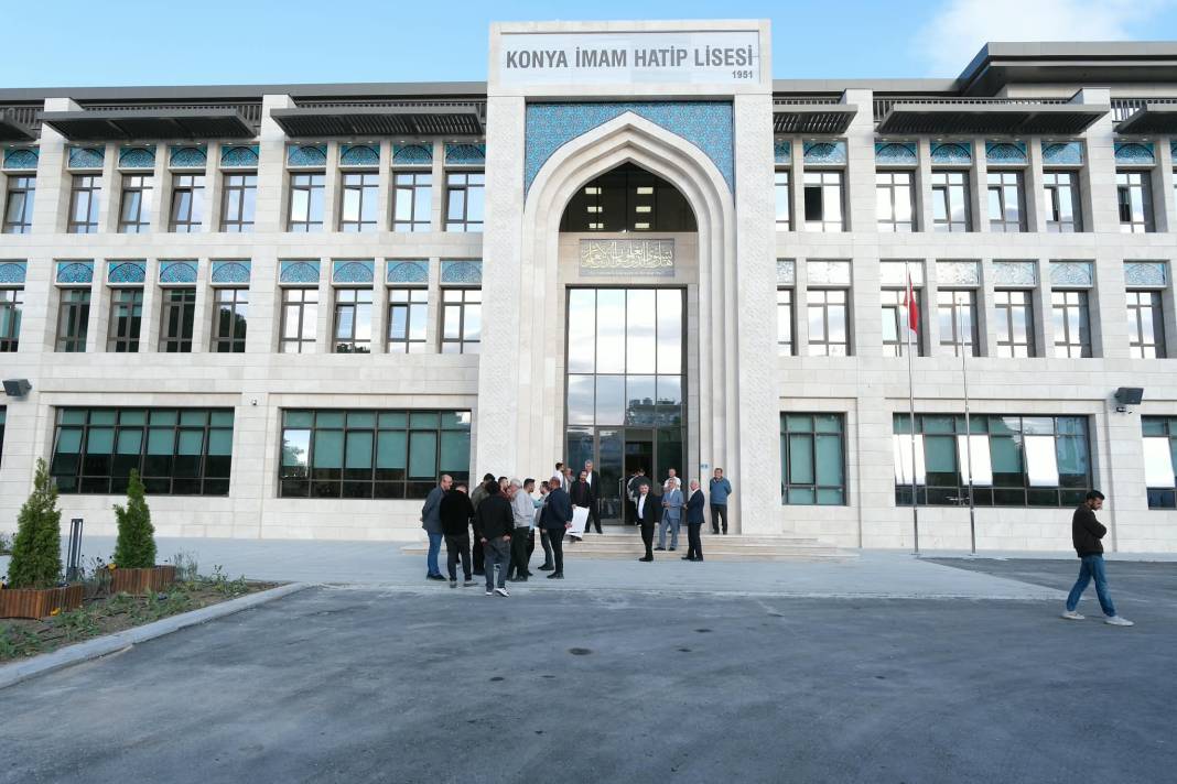 Konya İmam Hatip Lisesi baştan sona yenilendi! Maliyeti açıklandı 13